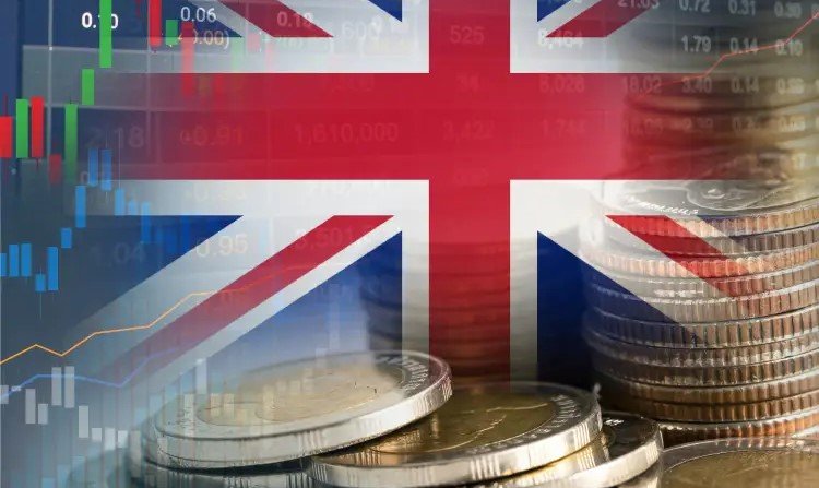 تراجع ادخار الأسر البريطانية مع تصاعد تكاليف المعيشة