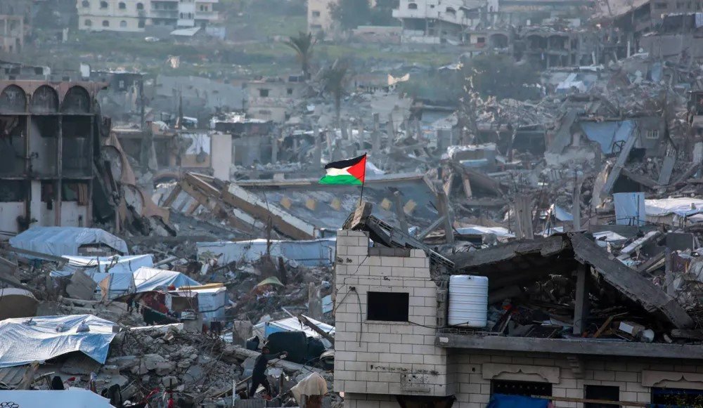 غارات إسرائيلية على غزة تودي بحياة 40 فلسطينيا وحماس تؤكد استعدادها لحرب طويلة