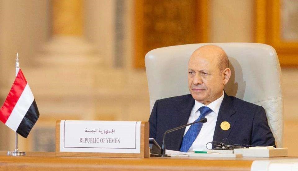 العليمي: تحركات حضرموت تصعيدية وتمرد على مرجعيات المرحلة الانتقالية