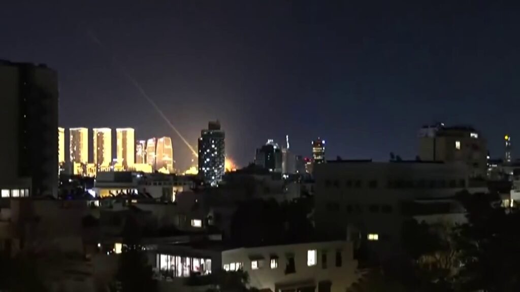 اليوم السادس من المواجهة.. إيران تنفي إطلاق صاروخ نحو تركيا وتوجه تحذيرا للولايات المتحدة بعد استهداف الفرقاطة
